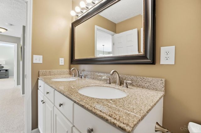 7527 Providence Woods Court, West Chester, OH 45069