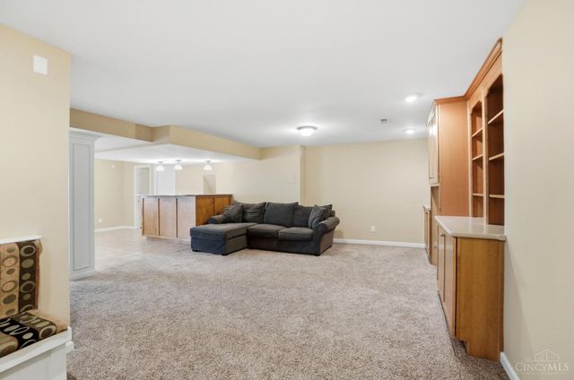 7527 Providence Woods Court, West Chester, OH 45069