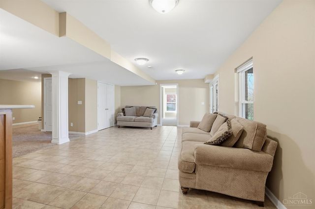 7527 Providence Woods Court, West Chester, OH 45069