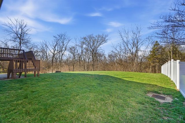 7527 Providence Woods Court, West Chester, OH 45069