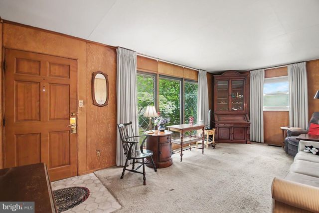 3840 PINEWOOD TER, Falls Church, VA 22041