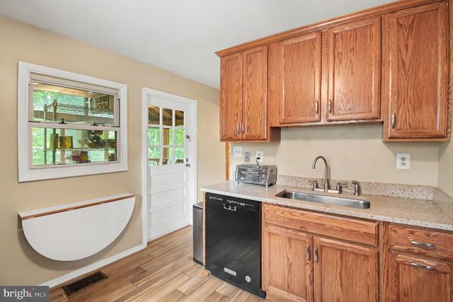 3840 PINEWOOD TER, Falls Church, VA 22041