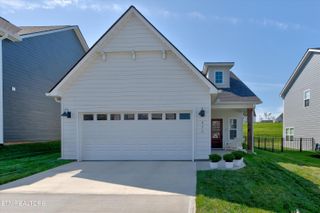 853 Berry Basket Drive, Knoxville, TN 37924