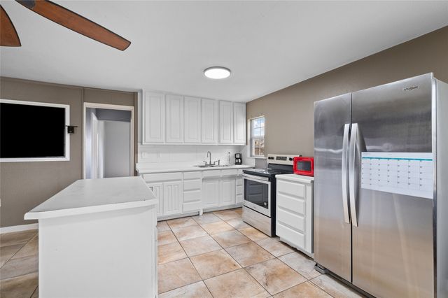 25 Erin Drive, Pottsboro, TX 75076