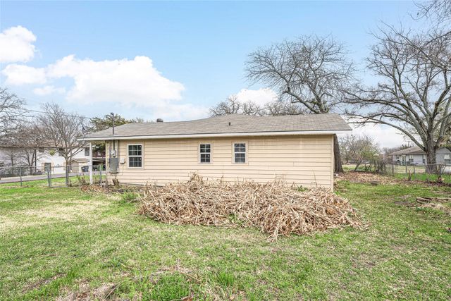 25 Erin Drive, Pottsboro, TX 75076