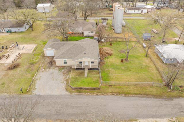 25 Erin Drive, Pottsboro, TX 75076