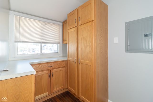 621 N State Street, Greenfield, IN 46140