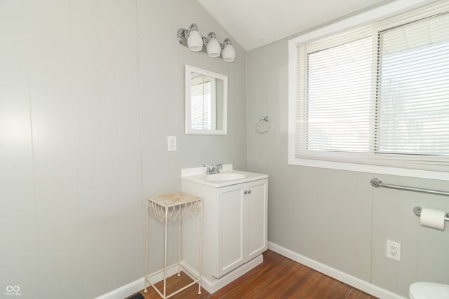 621 N State Street, Greenfield, IN 46140