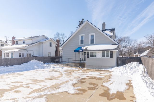 621 N State Street, Greenfield, IN 46140