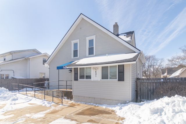 621 N State Street, Greenfield, IN 46140