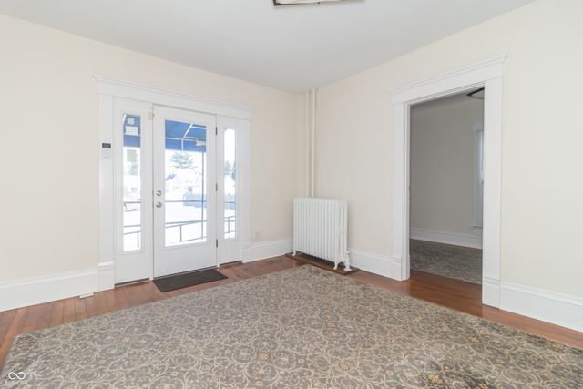 621 N State Street, Greenfield, IN 46140