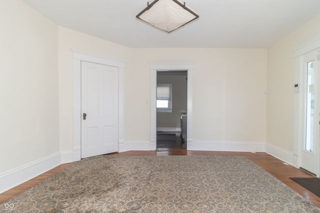 621 N State Street, Greenfield, IN 46140