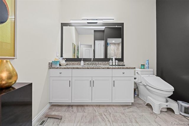 30289 Berghway Trail, Warren, MI 48092