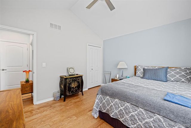 30289 Berghway Trail, Warren, MI 48092