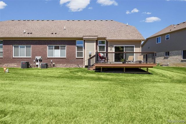 30289 Berghway Trail, Warren, MI 48092