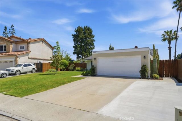25152 La Suen, Laguna Hills, CA 92653