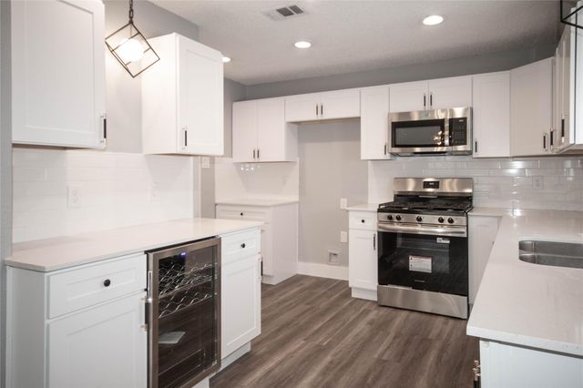 2314 Peaceful Valley Drive, Spring, TX 77373