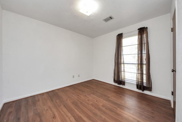 5316 Lorraine Drive, Baytown, TX 77521