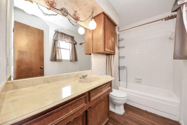 5316 Lorraine Drive, Baytown, TX 77521