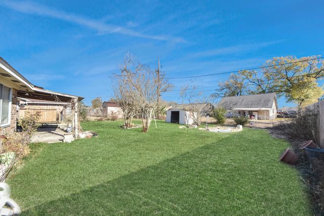 5316 Lorraine Drive, Baytown, TX 77521