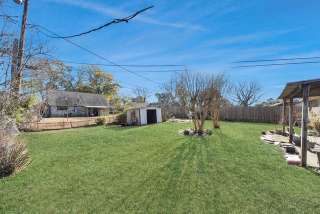 5316 Lorraine Drive, Baytown, TX 77521