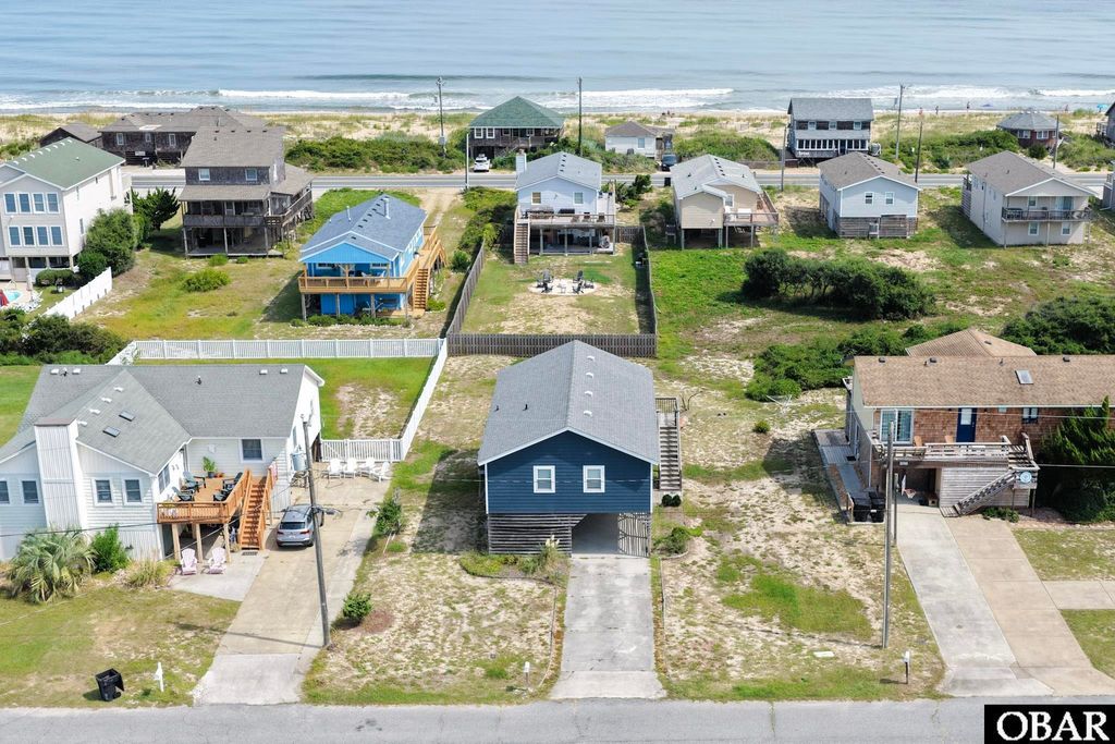 Image 1 of property listing at 4811 Lindbergh Avenue, Kitty Hawk, NC 27949