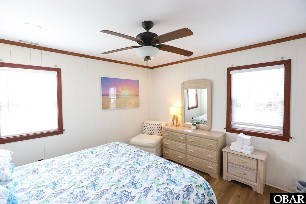 Image 16 of property listing at 4811 Lindbergh Avenue, Kitty Hawk, NC 27949
