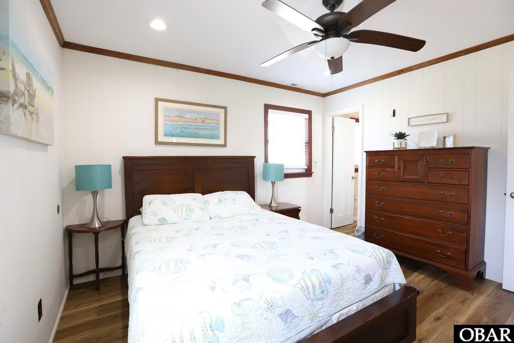 Image 17 of property listing at 4811 Lindbergh Avenue, Kitty Hawk, NC 27949