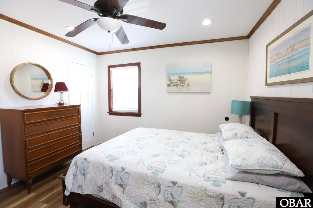 Image 19 of property listing at 4811 Lindbergh Avenue, Kitty Hawk, NC 27949