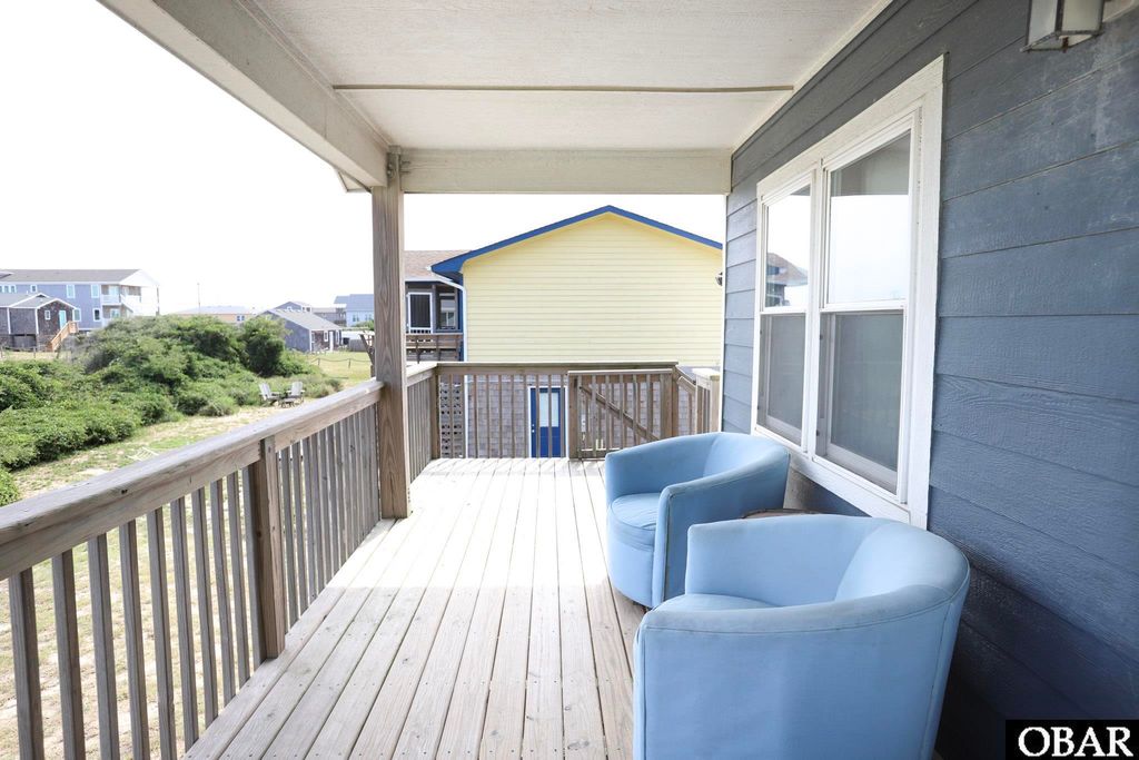Image 22 of property listing at 4811 Lindbergh Avenue, Kitty Hawk, NC 27949