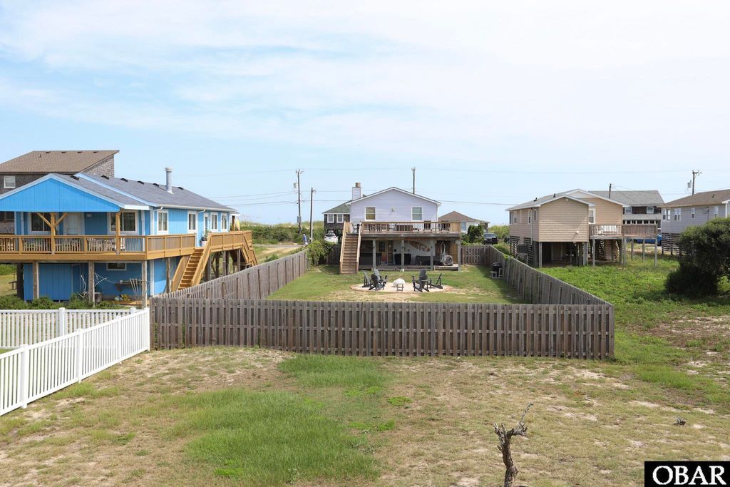 Image 23 of property listing at 4811 Lindbergh Avenue, Kitty Hawk, NC 27949