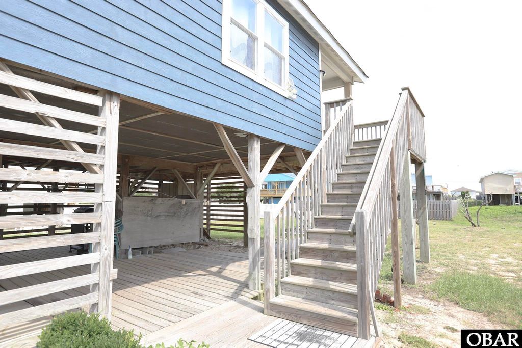 Image 24 of property listing at 4811 Lindbergh Avenue, Kitty Hawk, NC 27949