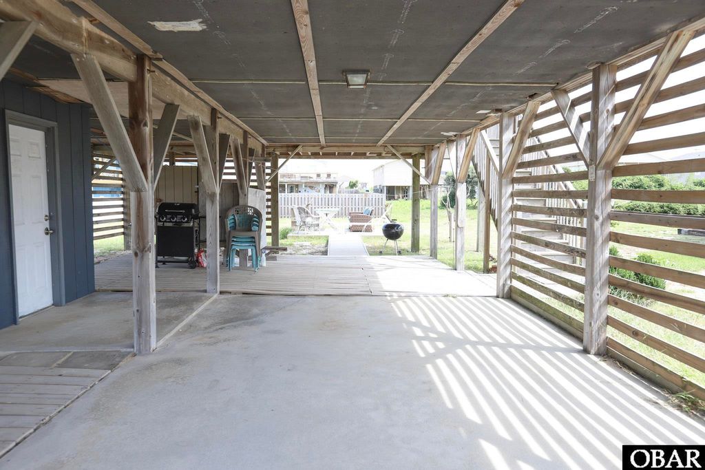 Image 26 of property listing at 4811 Lindbergh Avenue, Kitty Hawk, NC 27949