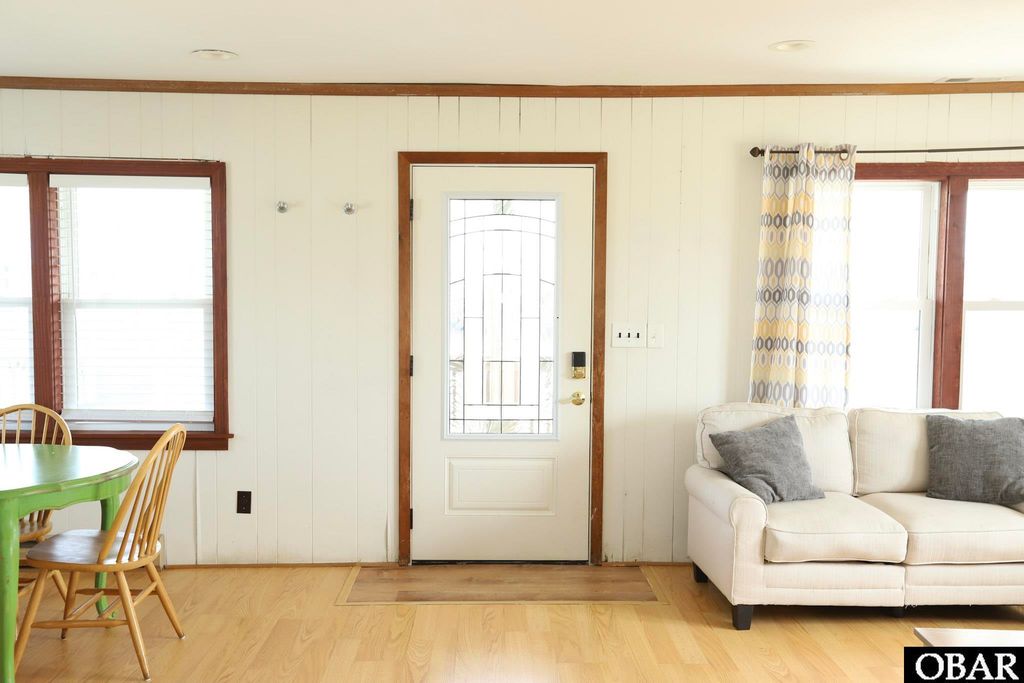 Image 5 of property listing at 4811 Lindbergh Avenue, Kitty Hawk, NC 27949