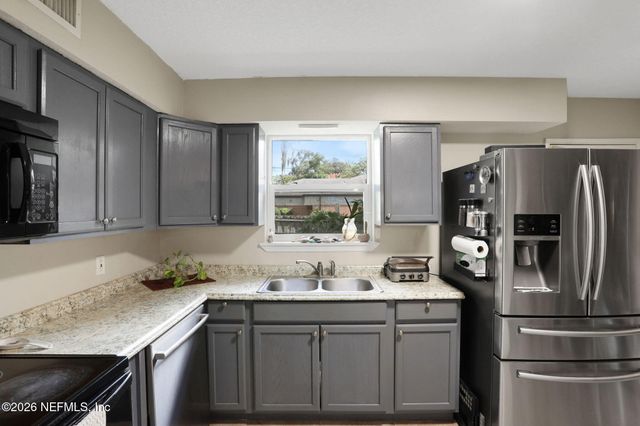 5556 GROVE Avenue, Jacksonville, FL 32211