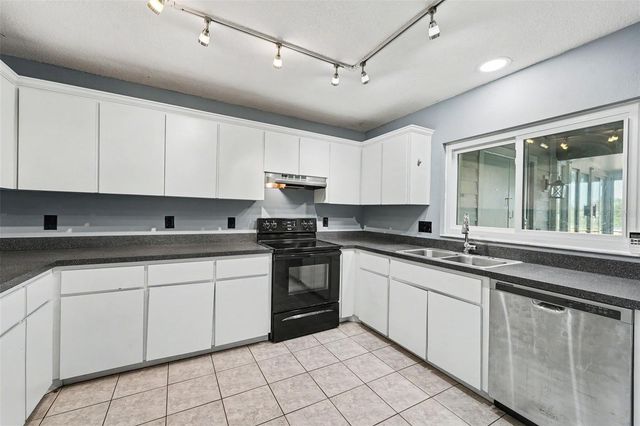 14806 MORNING DRIVE, Lutz, FL 33559