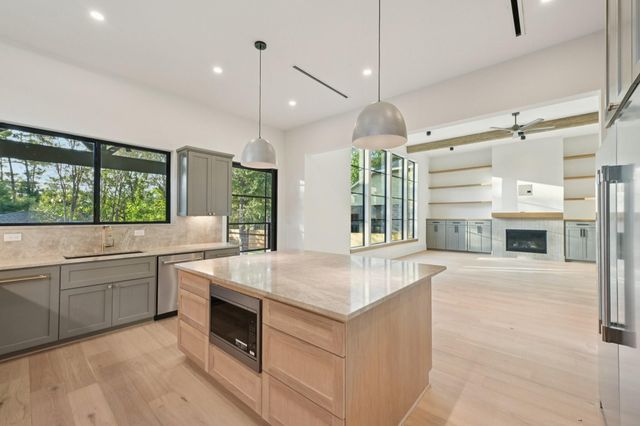 1211 Bay Oaks Road, Houston, TX 77008