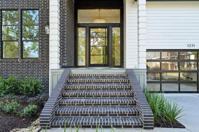 1211 Bay Oaks Road, Houston, TX 77008