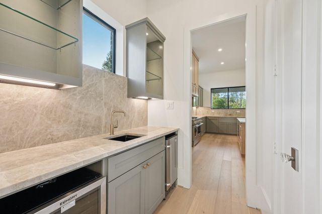 1211 Bay Oaks Road, Houston, TX 77008