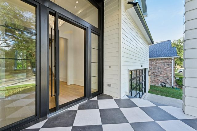 1211 Bay Oaks Road, Houston, TX 77008