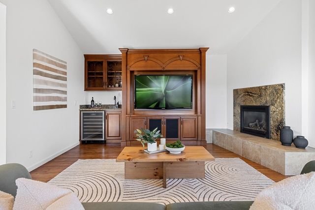 670 Logan Ln, Danville, CA 94526