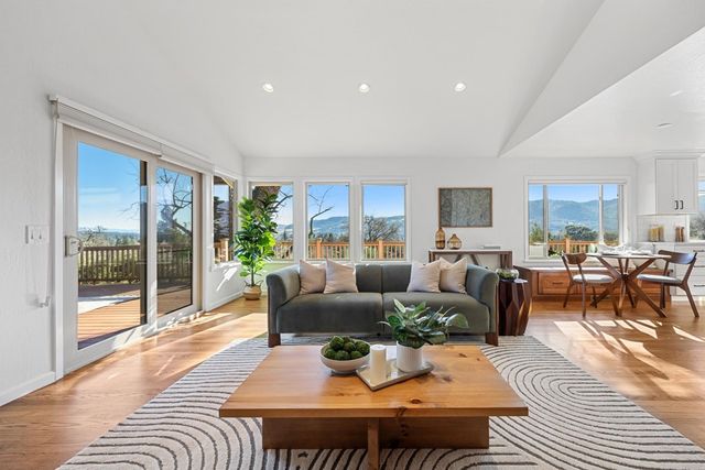 670 Logan Ln, Danville, CA 94526