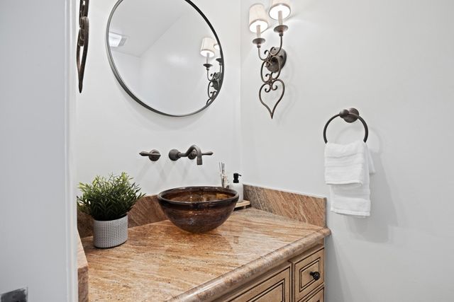 670 Logan Ln, Danville, CA 94526