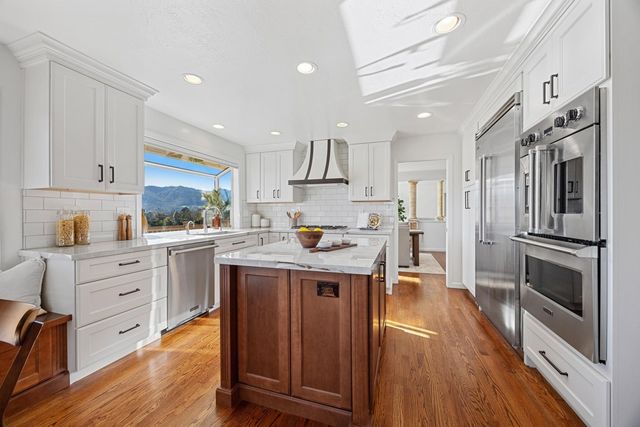 670 Logan Ln, Danville, CA 94526