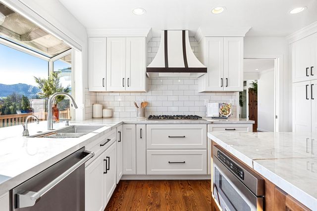 670 Logan Ln, Danville, CA 94526