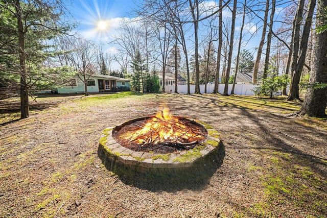 15972 Prusa Road, Union Pier, MI 49129