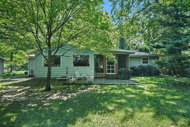 15972 Prusa Road, Union Pier, MI 49129