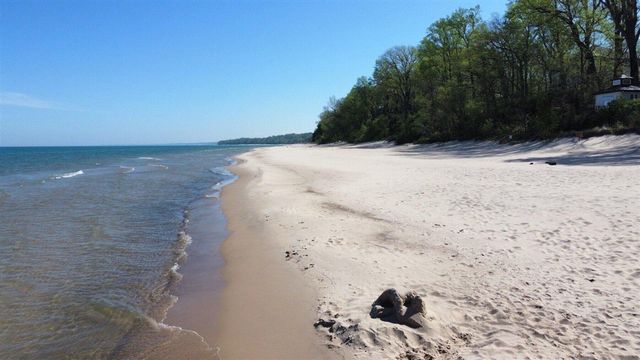 15972 Prusa Road, Union Pier, MI 49129