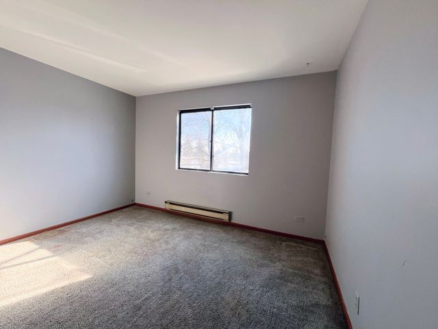 615 Virginia Road 204, Crystal Lake, IL 60014