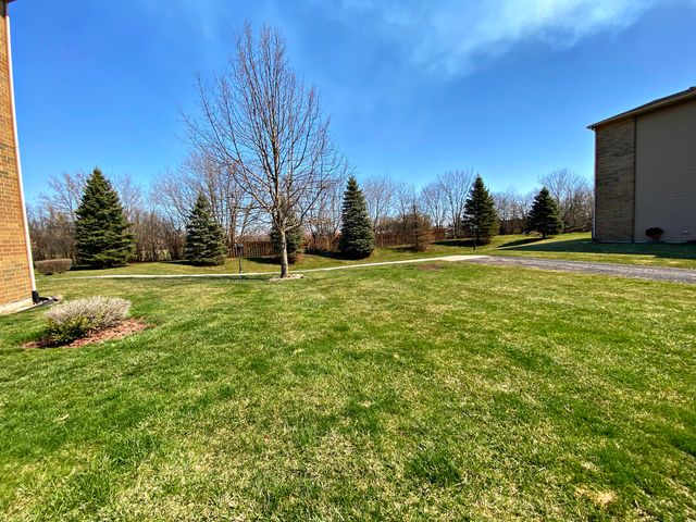 615 Virginia Road 204, Crystal Lake, IL 60014